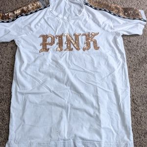 Pink tshirt